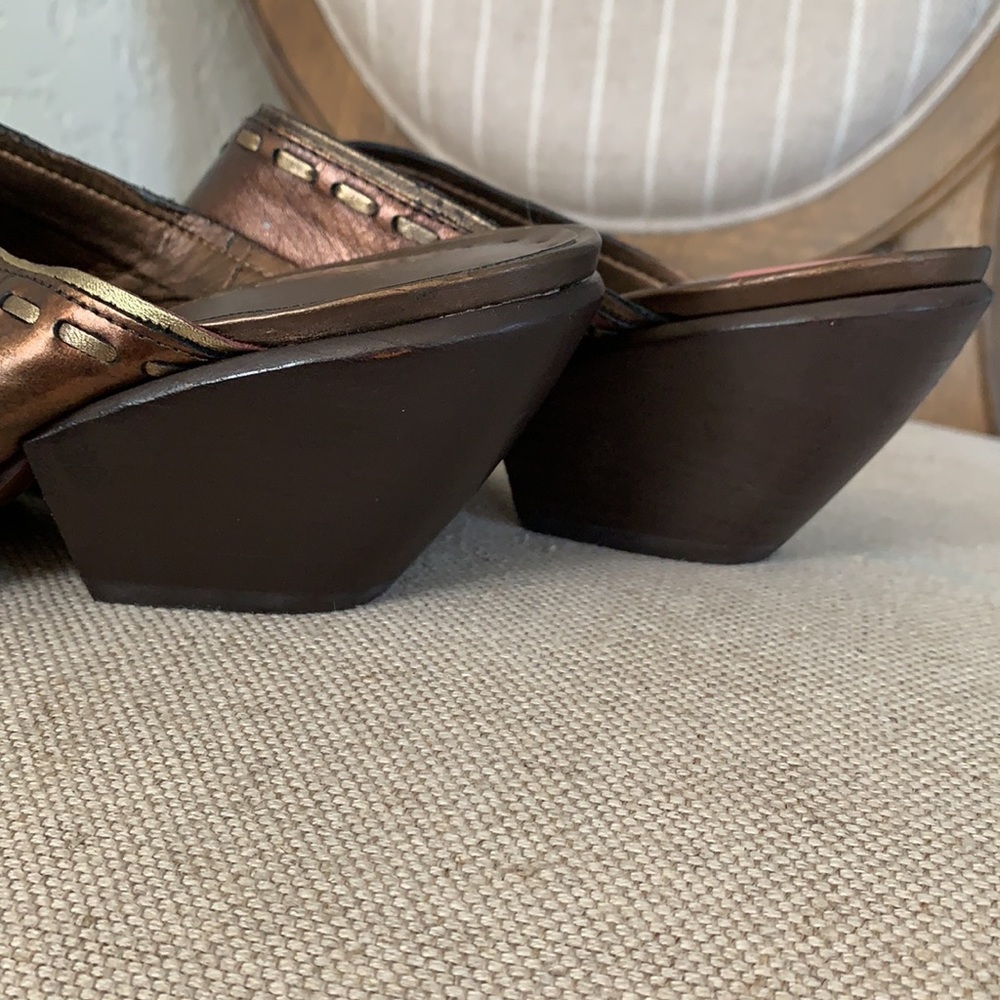 NWOT BCBGirls Western Mule - Picture 6 of 14